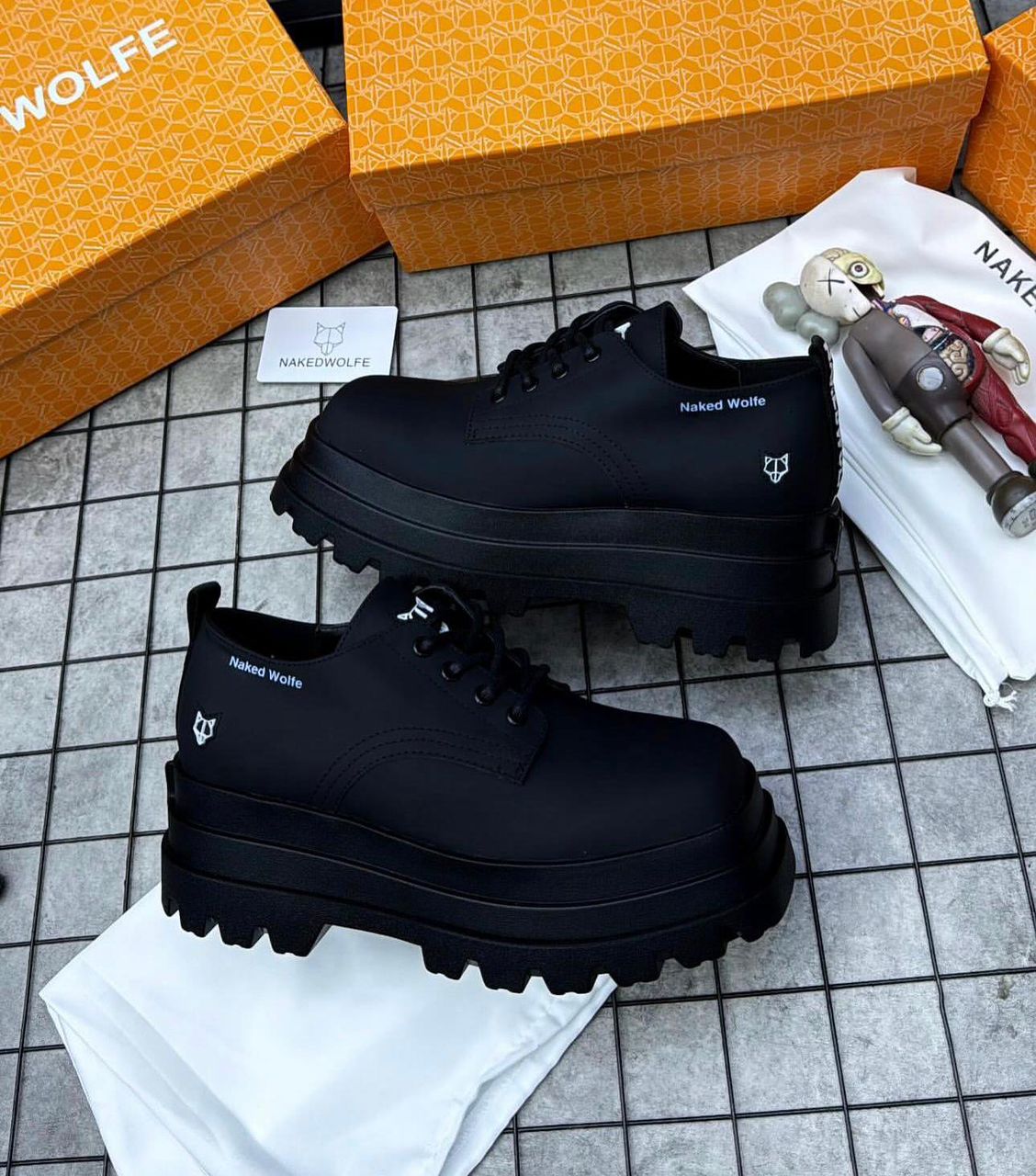 sneakers #0001 sneakers #0001